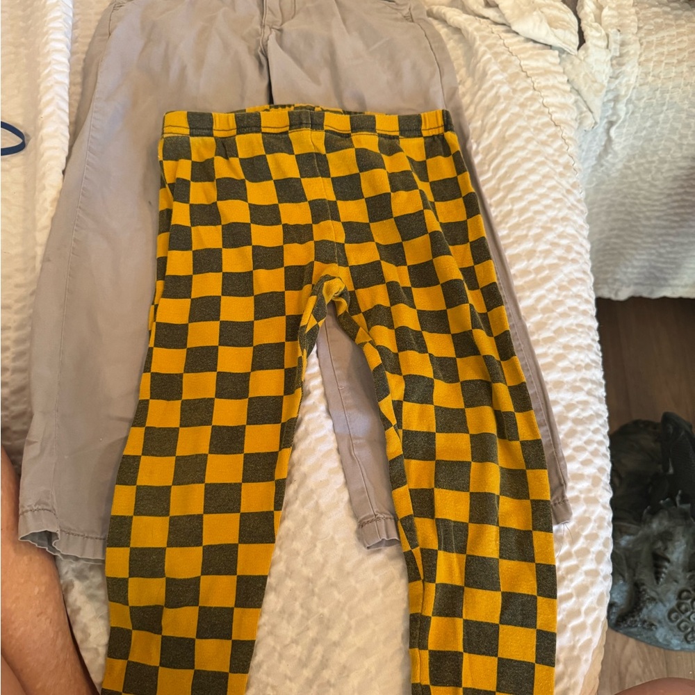 Child’s 4t 2 pairs of pants Tan Pants with Belt